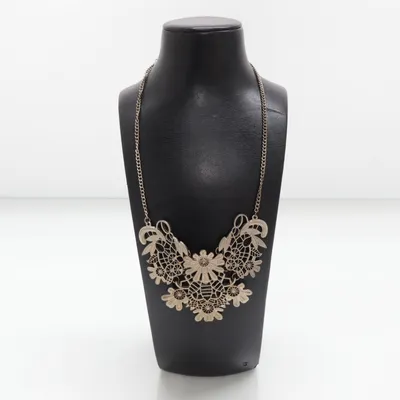 Collier (Or) Métal inconnu