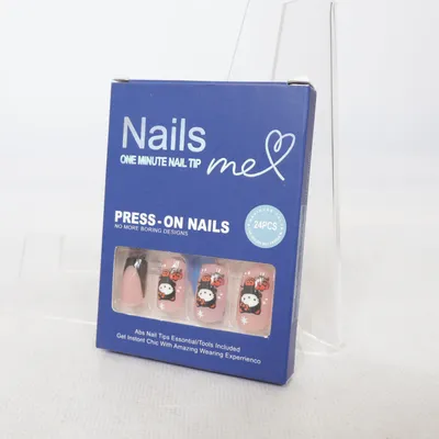Press on nails (Black, Beige, Multicolored) from Nails Inc.