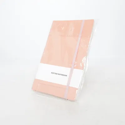 Carnet (Dotted Notebook) de Adlibris