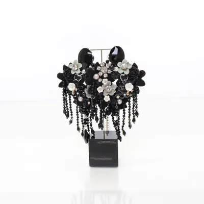 Örhängen (Svart, Grå, Vit) Okänd metall