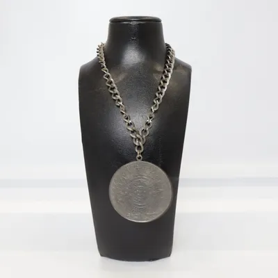 Halsband (Grå, Silverfärgad) Okänd metall