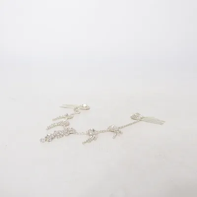 Accessoire pour cheveux (Argent) de Lipsy London