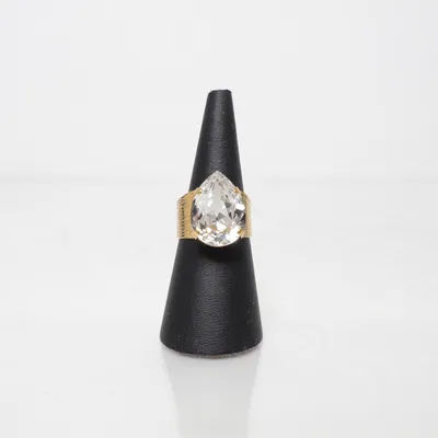 Ring (Guldfärgad) från Caroline Svedbom Okänd metall