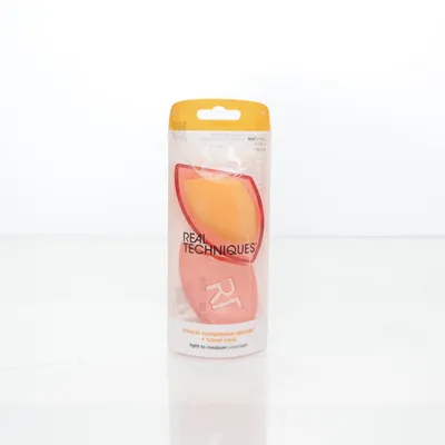 Sminksvamp (miracle complexion sponge + travel case) från Real Techniques
