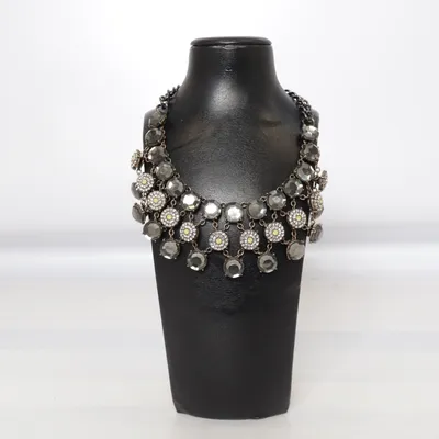 Halsband (Svart) från Zara Okänd metall