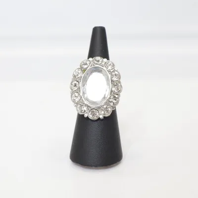 Ring (Silverfärgad) Okänd metall