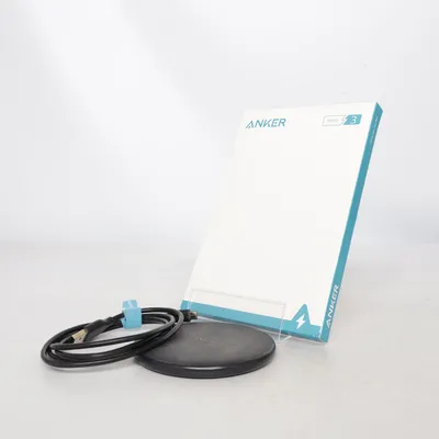 Wireless charger (313 Wireless Charger) from Anker