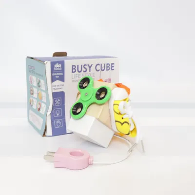 Aktivitetsleksak (BUSY CUBE) från Puzzle