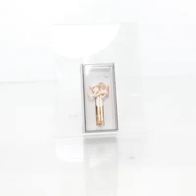 Slipsnål (Guldfärgad, Flerfärgad) Okänd metall