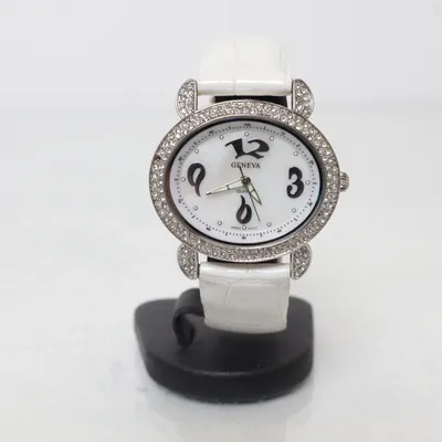 Armbandsur (Vit) från Geneva