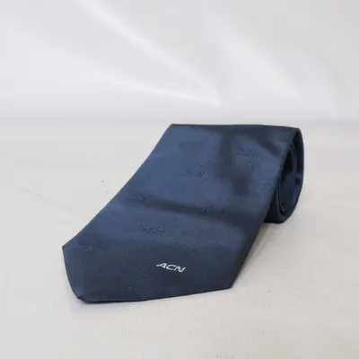 Slips (Klassisk mørkeblåt silkeslips. jacquardvævet.) från St. James Silke