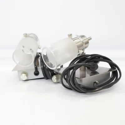 Vägglampa (Silverfärgad, Svart, Vit)