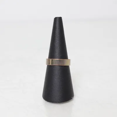 Ring (Silverfärgad) Okänd metall