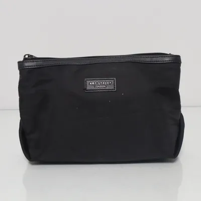 Vanity bag (Black) from Art Street London