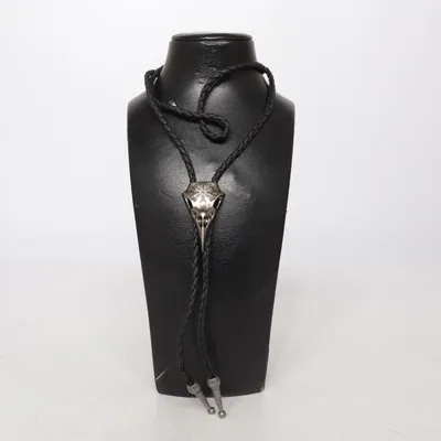 Necklace (Black, Silver) Unknown metal