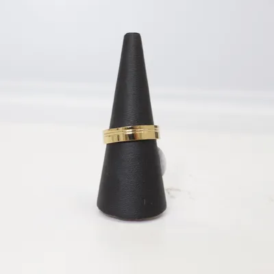 Ring (Guldfärgad) Okänd metall