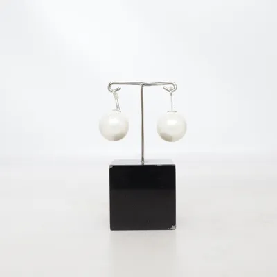Boucles d'oreilles (Blanc) Métal inconnu
