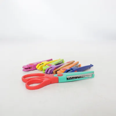 Scissor (Multicolored)