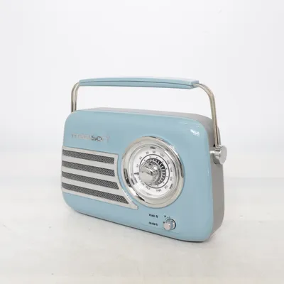 Radio (Freesound-Vr40blu) från Madison