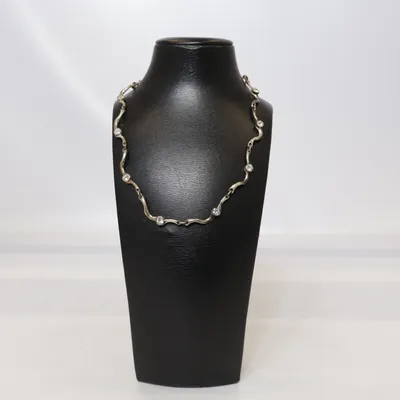 Halsband (Silverfärgad) från DK Okänd metall