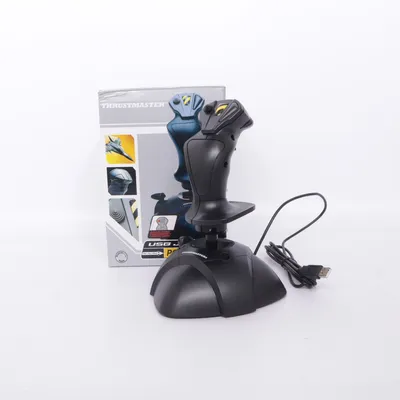 Spelkontroll (Svart) från Thrustmaster