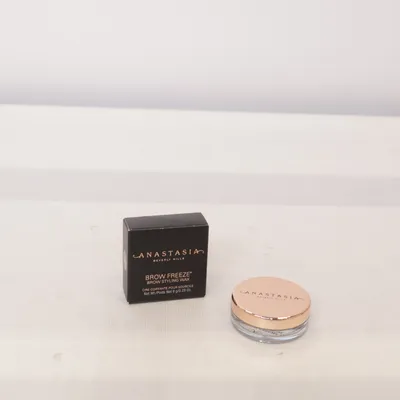 Eyebrow gel (Brow Freeze) from Anastasia Beverly Hills