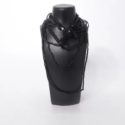 Halsband (Svart) Okänd metall