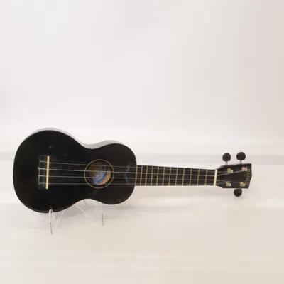 Toy instrument (U306) from Mahalo