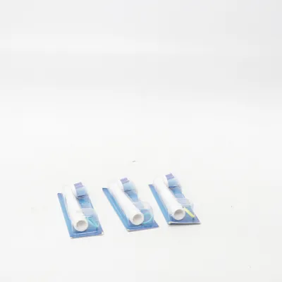 Toothbrush head (White, Blue, Multicolored) from Oral-B