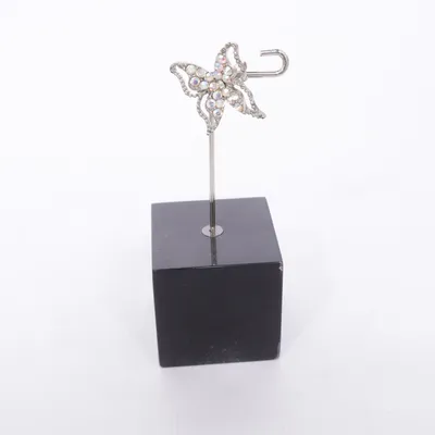 Brosch (Flerfärgad) Okänd metall
