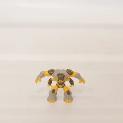 Toy figurine (Yellow, Gray, Black) from Giochi Preziosi