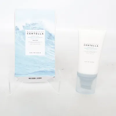 Sonnencreme (Hyalu-Cica Water-Fit Sun Serum) von SKIN1004