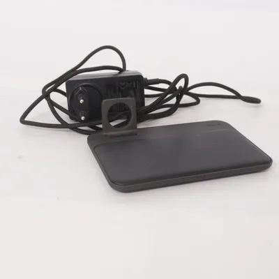 Wireless charger (Base Station Hub) from Nomad