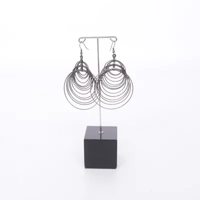 Örhängen (Grå) Okänd metall