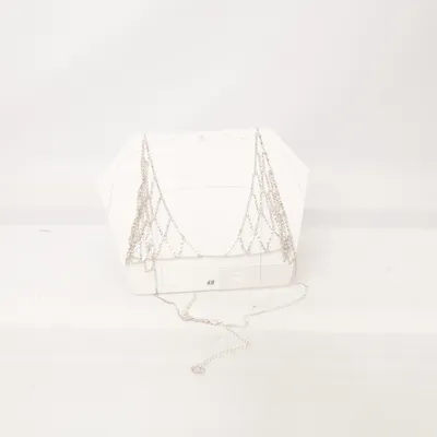 Kroppssmycke (Silverfärgad) från H&M Glas, Okänd metall