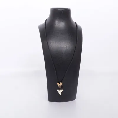 Halskette (Schwarz, Beige) Unbekanntes Metall