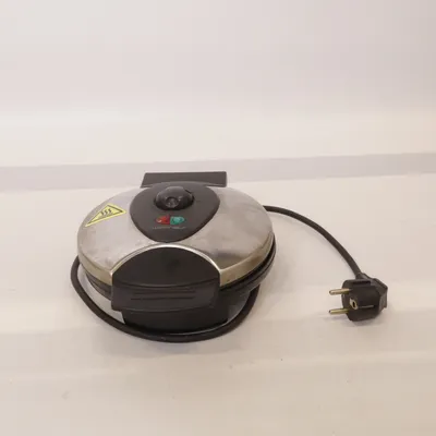 Waffle iron (Black) from Waves
