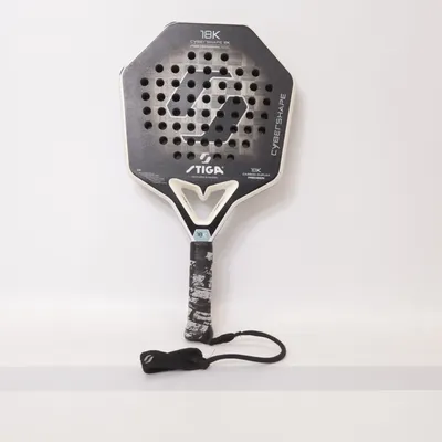 Padelracket (Cybershape 18k) från Stiga