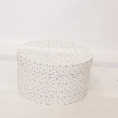 Box (White, Gray) from Vinter & Bloom