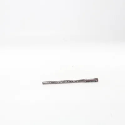 Eyeliner (Ultra Long-Lasting) de Parisa Cosmetcis