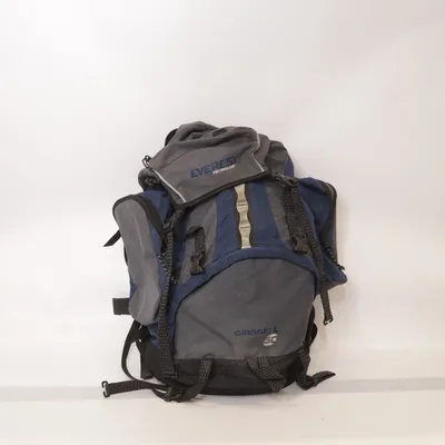 Hiking backpack (Classic) from Everest