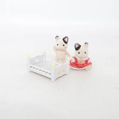 Spielzeugfigur (Beige, Rot, Mehrfarbig) von Sylvanian Families