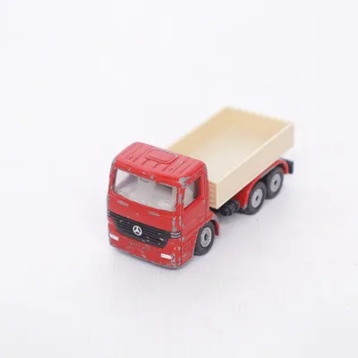 Voiture jouet (Rouge, Beige) de Siku