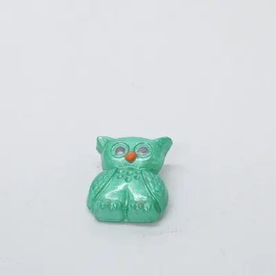 Brooch (Green) Unknown metal