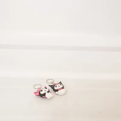 Nyckelring (Svart, Vit, Rosa) från Sanrio