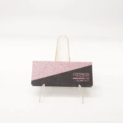 Eyeshadow palette (Highlighter Trio) from Catrice
