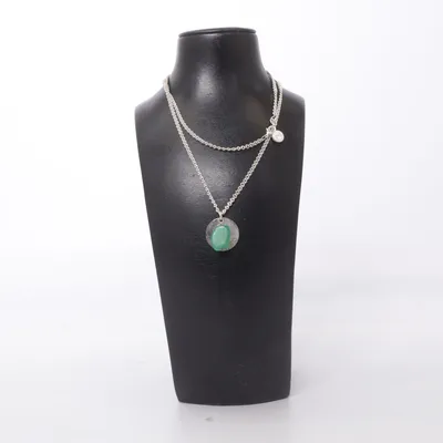 Halsband (Silverfärgad, Grön) från Snö of Sweden Okänd metall