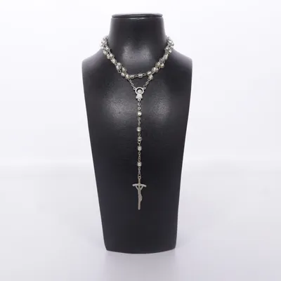 Halsband (Silverfärgad) Okänd metall