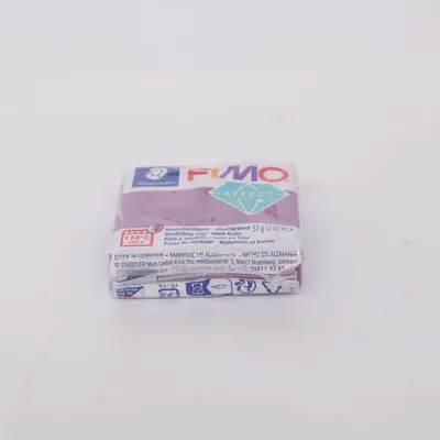Pâte à modeler (Violet) de Fimo