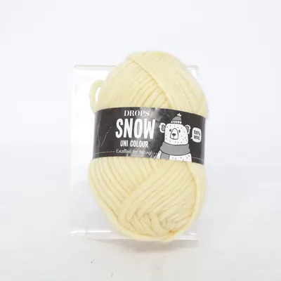 Garn (Snow Uni Colour) från Drops Ull
